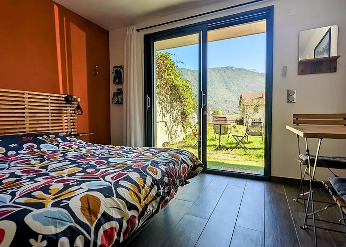 Studio A La Campagne Au Bout Du Lac D\'Annecy