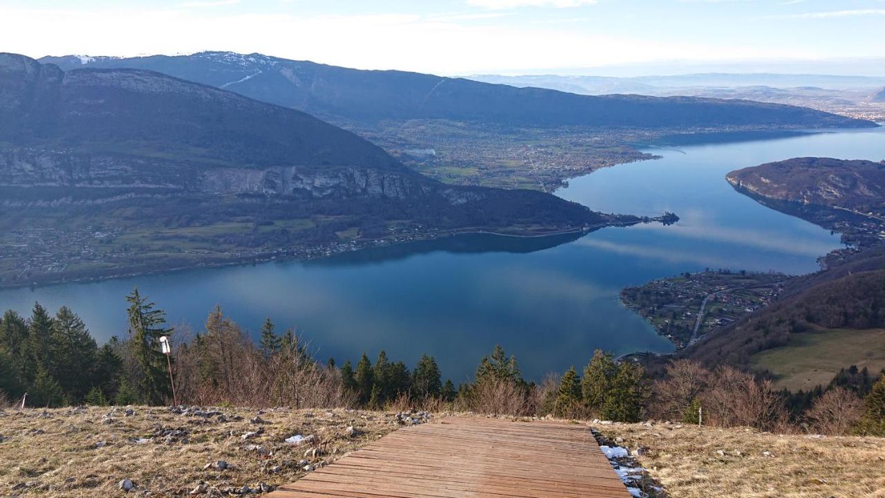 A La Campagne Au Bout Du D'annecy